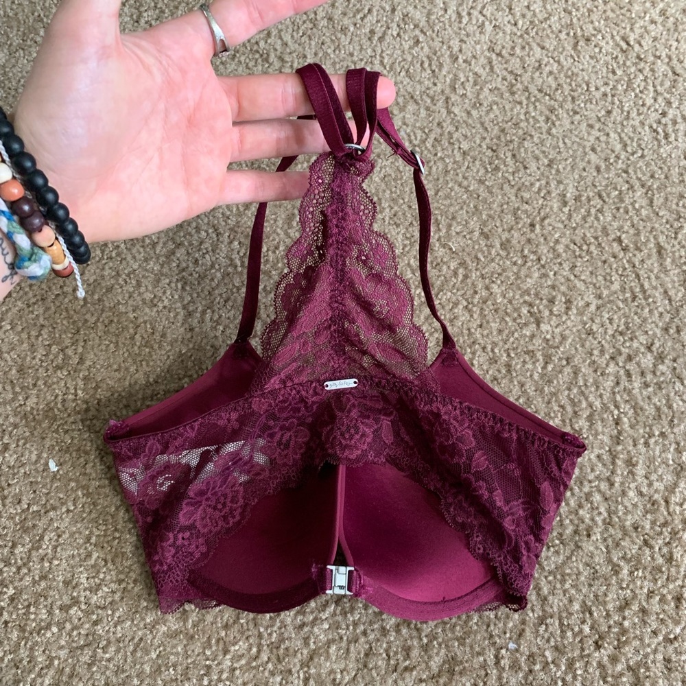 Bras - Picture 7 of 7